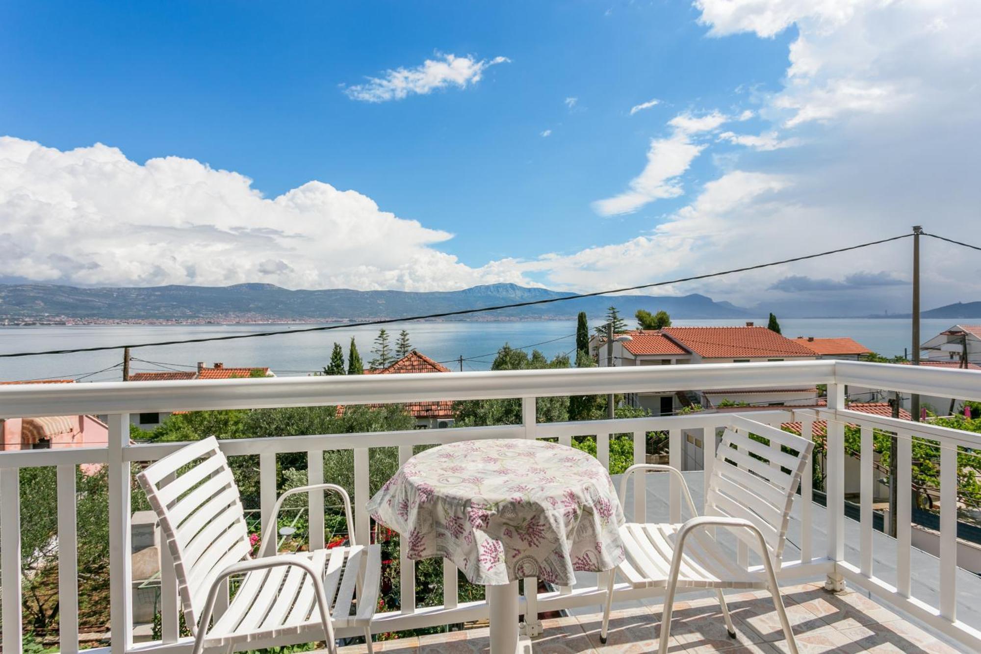 Apartments By The Sea Slatine, Ciovo - 6000 Zewnętrze zdjęcie